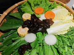 -尚尚仙·酸汤猪手·猪肚鸡火锅(华联万柳购物中心店)