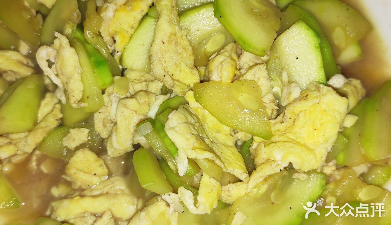 太馋蛋糕了，做了一个巧克力戚风蛋糕，狂放可可粉