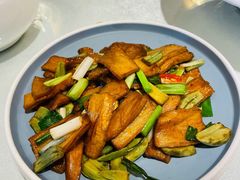 腊八蒜炒杏鲍菇-新加坡瑞珍•海河观景餐厅