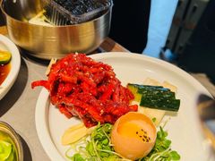 生拌牛肉-草家酱蟹炭火烤肉店(珲春南路一店)