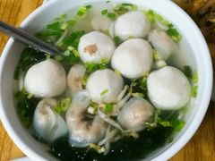 鱼丸鱼饺汤-老彬专工蚝烙糕粿