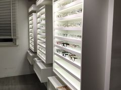 -目艮眼镜SHOWROOM(品牌集合店)