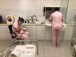 -妈咪爱月子中心·母婴护理