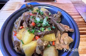 Chicken Stewed with Vermicelli, Mushrooms and Potatoes
