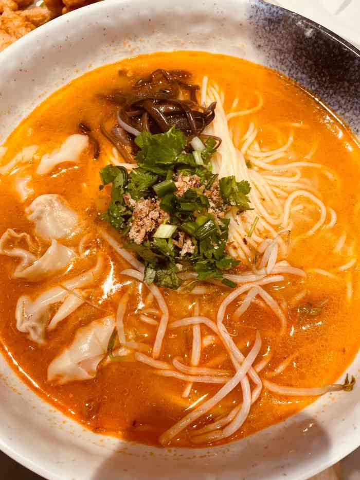 台金兰·沙爹云吞面(虹口龙之梦店)-"这家店看名字以前一直以为是台湾