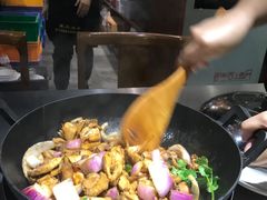 -胡须佬鸡煲四季火锅店(石厦西村直营店)