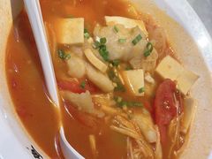 -渝是乎酸菜鱼·川渝小炒(新世界百货望京店)