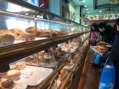面包甜点陈列柜-新侨三宝乐面包店(崇文门店)