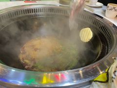 -哈尔滨烧烤·山河村铁锅炖(交大店)