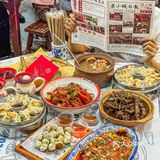 在武汉最复古怀旧的餐厅我竟然吃到了小龙虾饺子 
