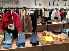 -URBAN REVIVO(西安Momopark店)