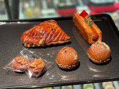 -Salon de The de Joel Robuchon(外滩18号店)
