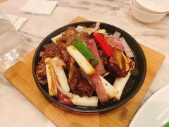 黑椒牛仔骨-香港百合居(LCM置汇旭辉广场店)