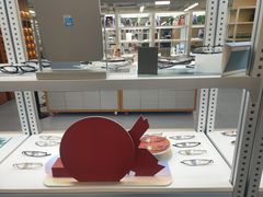 -无奔眼镜·蔡司·依视路授权店(马家堡店)