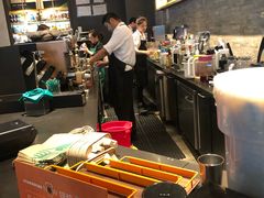-星巴克臻选(周浦万达店)