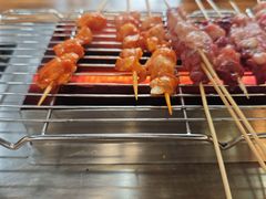 -哈尔滨小酒馆·鲜肉现穿自助烧烤(康新花园店)