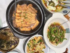 -绿草地·湘菜(酃湖师院店)
