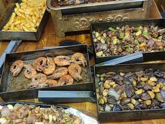 -老东镇啤酒屋海鲜加工·蒸汽海鲜·海鲜烧烤(台东店)