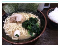 -横浜家系ラーメン壱角家(新宿アルタ裏店)