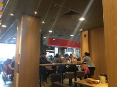 大堂-麦当劳(杭州西湖银泰百货店)