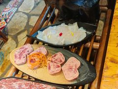 -老牌坊云南鱼豆花火锅(爱建店)