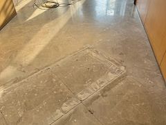 -铂逸梦秦酒店(横店梦幻谷店)