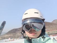 -济南卧虎山滑雪场