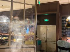 -钱小奴海鲜自助黑金店(杭州滨江龙湖店)
