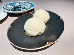 酥皮叉烧包-荣轩(新荣记环球金融中心店)