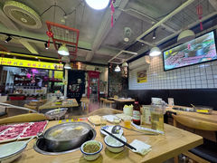 玉米萝卜牛骨汤底-夜牛潮汕鲜牛肉火锅店(翻身店)
