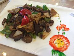 -马尔龙新疆饭店·清真(瑞景店)