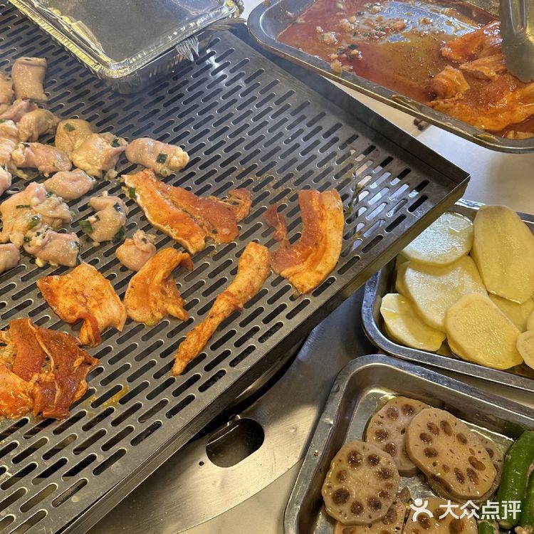 活该它火！这火盆烧烤真有两把刷子