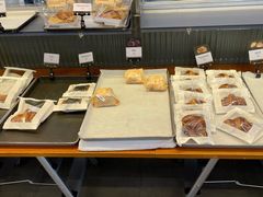 面包甜点陈列柜-OUR Bakery(三里屯太古里店)