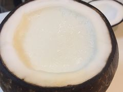 -志龙皇冠吃货椰子铺