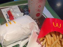 -麦当劳(乳山路店)
