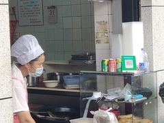 -黄阿姨锅贴大王(万航渡路店)