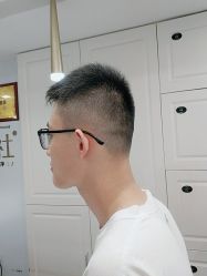 -镁连社·美联社