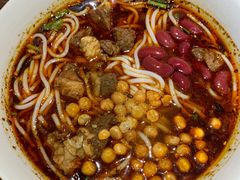 老成都红烧牛腩粉-麻婆婆白家肥肠粉(海岸城店)