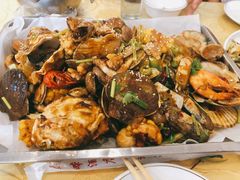 -鑫渔港海鲜本地菜·山海关浑锅(东戴河店)