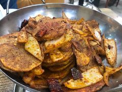 干锅土豆片-壹阁胡羊焖饼(特色小吃街店)