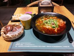 -八月美食小馆(银泰城总店)