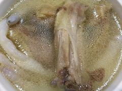 沙虫煲鸡汤-兴龙酒店(合作路店)