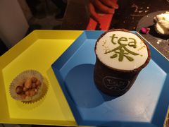 饼干杯奶盖茶-茶是一枝花泡茶店