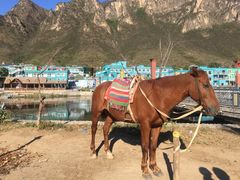 -百里峡七彩艺术小镇