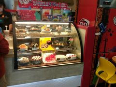 -DQ·蛋糕·冰淇淋(大宁国际商业广场店)