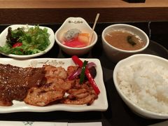 牛小排烧肉套餐-一心豚拉面烧肉(世纪汇店)