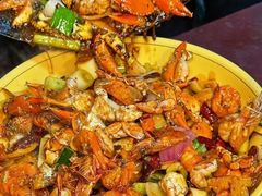 -休记光头香辣蟹干锅(绵竹店)