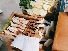 -菌彩云南野生菌火锅(万达广场店)