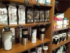 零售区-星巴克(北辰西路店)