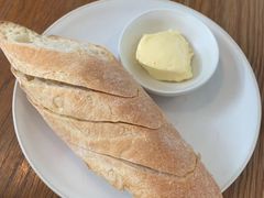 餐前黄油面包-ROAST coffee & eatery